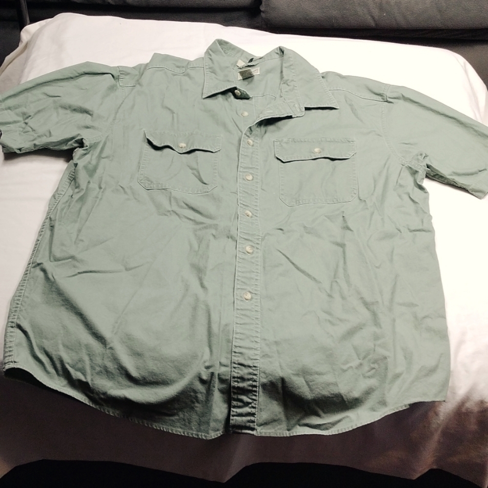 LL Bean traditional fit men's short sleeved button down shirt size XL regular